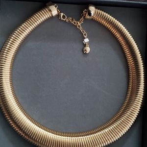 Adjustable choker necklace